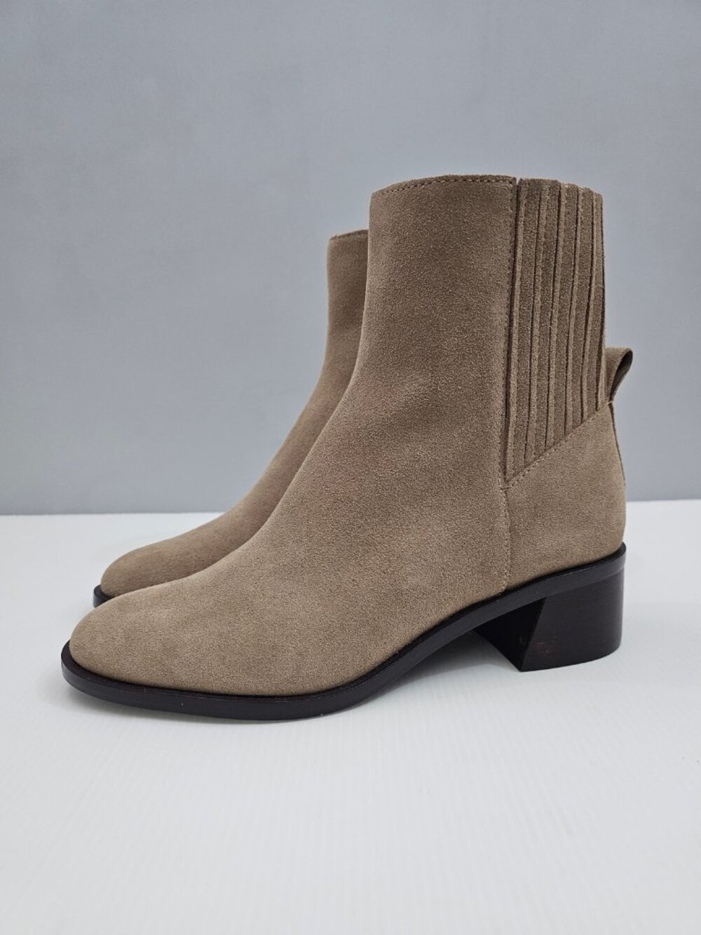 Dolce Vita Linny H20 Chelsea Ankle Boot Size 8 Truffle Brown Suede Waterproof
